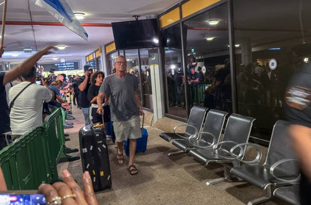 Flydubai passengers arrive in Tel Aviv TEL AVIV, ISRAEL - SEPTEMBER 30: Passengers are welcomed by their relatives at Ben Gurion Airport amid heightened security measures by Israeli forces in Tel Aviv, Israel, on September 30, 2026. A Flydubai aircraft carrying 174 passengers lands at the airport after making an emergency landing at Prince Sultan bin Abdulaziz International Airport in Tabuk, Saudi Arabia. Samir Abdalhade Anadolu Tel Aviv Israel. Editorial use only. Please get in touch for any other usage.  Copyright: x2026xAnadoluxSamirxAbdalhadex