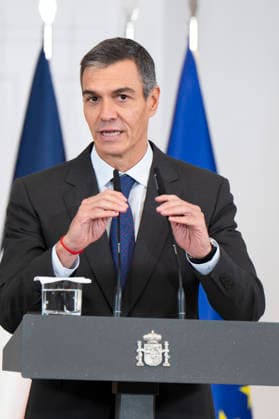 September 30, 2026, Madrid, Spain: Spanish Prime Minister Pedro Sanchez meets French President Emmanuel Macron (Not in view) during a joint press conference at the Moncloa Palace in Madrid. Madrid Spain - ZUMAs197 20260930_aaa_s197_140 Copyright: xAtilanoxGarciax