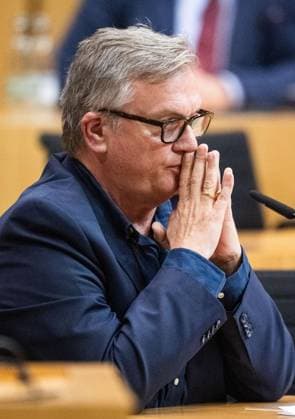HAPE KERKELING AT THE ORAL HEARING ON PROCEEDINGS TO BAN THE AFD ** FOR EDITORIAL PURPOSES ONLY ** EDITORIAL USE ONLY ** p September 30, 2026 Erfurt Oral hearing of the Justice Committee on proceedings to ban the AfD at the federal level in the Thuringian State Parliament. The motion was filed by the Left Party facti Copyright: SaschaxFromm doc87tx48dmavn1arqmjl1v ,EDITORIAL USE ONLY Copyright: SaschaxFromm