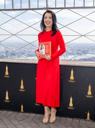 September 30, 2026, New York, New York, USA: MING NA WEN visits the Empire State Building in New York to celebrate the release of her debut cookbook and memoir, Have You Eaten Yet? 30 September 2026 New York USA  - ZUMAa265 20260930_zep_a265_015 Copyright: xEricxAcquayex