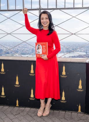 September 30, 2026, New York, New York, USA: MING NA WEN visits the Empire State Building in New York to celebrate the release of her debut cookbook and memoir, Have You Eaten Yet? 30 September 2026 New York USA  - ZUMAa265 20260930_zep_a265_016 Copyright: xEricxAcquayex
