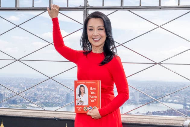 September 30, 2026, New York, New York, USA: MING NA WEN visits the Empire State Building in New York to celebrate the release of her debut cookbook and memoir, Have You Eaten Yet? 30 September 2026 New York USA  - ZUMAa265 20260930_zep_a265_017 Copyright: xEricxAcquayex
