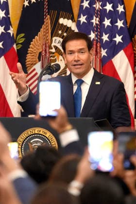 U.S. Secretary of State Marco Rubio speaks during Hispanic Heritage Month celebrations in Washington, D.C., United States, 30 September 2026. U.S. President Donald Trump reinstated the Hispanic Heritage Month celebration at the White House—which he did not organize last year—one month before the midterm elections, in which polls show a decline in Latino support for Republicans. Trump revives Hispanic Heritage Month celebrations while losing the latino vote !ACHTUNG: NUR REDAKTIONELLE NUTZUNG!  Copyright: xOctavioxGuzmánx AME1626 20260930-55021550487_1
