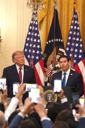 U.S. Secretary of State Marco Rubio (R) speaks alongside U.S. President Donald Trump (L) during Hispanic Heritage Month celebrations in Washington, D.C. (United States). Trump reinstated the Hispanic Heritage Month celebration at the White House—which was not held last year—one month before the midterm elections, in which polls show a decline in Latino support for Republicans. Trump revives Hispanic Heritage Month celebrations while losing the latino vote !ACHTUNG: NUR REDAKTIONELLE NUTZUNG!  Copyright: xOctavioxGuzmánx AME1627 20260930-55021550489_1