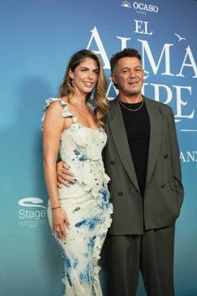 Alejandro Sanz and Stephanie Cayo during a photocall for the premiere of the musical El Alma al aire in Madrid, Spain, on Wednesday, 30 September 2026 Cordon Press 