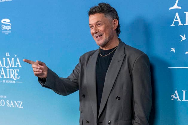 September 30, 2026, Madrid, Madrid, Spain: ALEJANDRO SANZ attend the premiere of the musical EL ALMA AL AIRE, featuring songs by Alejandro Sanz, at the Teatro Ocaso Coliseum in Madrid on September 30, 2026, in Madrid, Spain. Madrid Spain  - ZUMAc312 20260930_zsp_c312_024 Copyright: xOscarxManuelxSanchezx