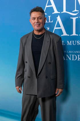 September 30, 2026, Madrid, Madrid, Spain: ALEJANDRO SANZ attend the premiere of the musical EL ALMA AL AIRE, featuring songs by Alejandro Sanz, at the Teatro Ocaso Coliseum in Madrid on September 30, 2026, in Madrid, Spain. Madrid Spain  - ZUMAc312 20260930_zsp_c312_035 Copyright: xOscarxManuelxSanchezx