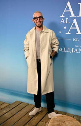 Premiere of the musical El alma al aire, featuring songs by Alejandro Sanz Víctor Elías during the premiere of the musical El alma al aire at the Ocaso Coliseum Theater on September 30, 2026, in Madrid, Spain. This new musical, inspired by the songs of Alejandro Sanz, transforms some of the most iconic tracks of his career into the driving force behind a moving story, relatable, and deeply human. A theatrical journey that speaks of freedom, the bonds that sustain us, and the courage needed to pursue what truly matters. MUSICAL PHOTOCALL Madrid, Spain Copyright: xFranciscoxGuerrax 7811549