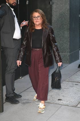 September 30, 2026, New York, New York, USA: RACHEL RAY arrives at ABC studios in Tribeca, New York City for Ã¢â‚¬ËœGood Morning AmericaÃ¢ New York USA  - ZUMAh16_ 20260930_zaf_h16_034 Copyright: xDanxHerrickx