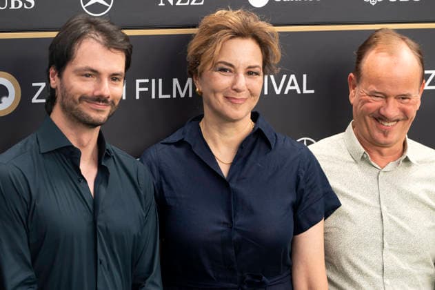 Matteo Pagamici, Martina Gedeck, and Frank Strobel at a photo call with the jury of the 14th International Film Music Competition at the 22nd Zurich Film Festival on Corso Zürich, September 30, 2026 Foto:xA.xRaemyx xFuturexImagex ifmw_6903