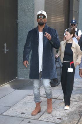 September 30, 2026, New York, New York, USA: SHEMAR MOORE arrives at ABC studios in Tribeca, New York City for Ã¢â‚¬ËœLive With Kelly and MarkÃ¢ New York USA  - ZUMAh16_ 20260930_zaf_h16_038 Copyright: xDanxHerrickx