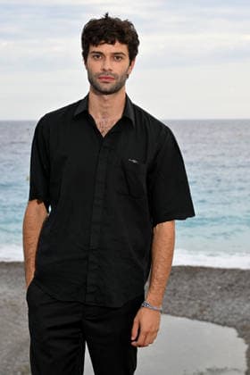 Liam Hellmann Photocall for the film *Only What We Carry*, directed by J Adams, at the 8th edition of the Cinéroman Festival in Nice on September 30, 2026 Bruno Bebert Dominique Jacovides Bestimage Photocall for the film *Only What We Carry*, directed by J Adams, at the 8th edition of the Cinéroman Festival in Nice on September 30, 2026 NICE France  Copyright: xDominiquexJacovidesx-xBrunoxBebertx xBestimagexDominiquexJacovidesx-xBrunoxBebertx xBestimagex