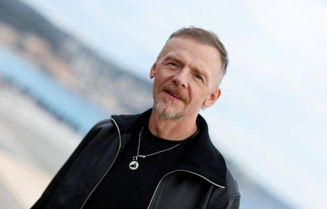 Simon Pegg at a photocall for the film *Only What We Carry*, directed by J Adams, during the 8th edition of the Cinéroman Festival in Nice on September 30, 2026. Bruno Bebert, Dominique Jacovides, Bestimage. Photocall for the film *Only What We Carry*, directed by J Adams, at the 8th edition of the Cinéroman Festival in Nice on September 30, 2026  Copyright: xDominiquexJacovidesx-xBrunoxBebertx xBestimagexDominiquexJacovidesx-xBrunoxBebertx xBestimagex