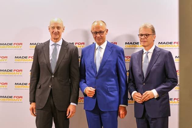 Berlin, Germany, September 30, 2026, Siemensstadt: Annual meeting of the Made for Germany initiative. Siemens CEO Roland Busch, German Chancellor Friedrich Merz (CDU), and Deutsche Bank CEO Christian Sewing issue a press statement. Copyright: xdtsxNachrichtenagenturx dts_136988