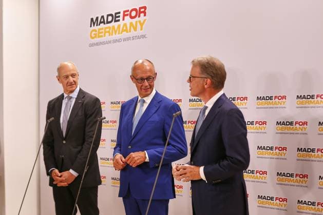 Berlin, Germany, September 30, 2026, Siemensstadt: Annual meeting of the Made for Germany initiative. Siemens CEO Roland Busch, German Chancellor Friedrich Merz (CDU), and Deutsche Bank CEO Christian Sewing issue a press statement. Copyright: xdtsxNachrichtenagenturx dts_136986