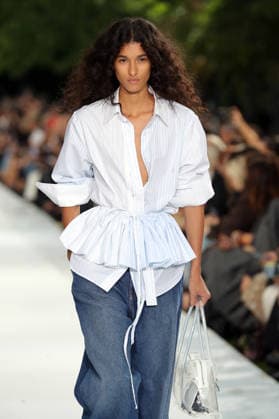 PFW - Stella McCartney Runway A model walks the runway during the Stella McCartney Womenswear Spring Summer 2027 show as part of Paris Fashion Week on September 30, 2026 in Paris, France. Photo by Alain-Gil Gonzalez ABACAPRESS.COM Paris France  Copyright: xGonzalezxAlain-Gil ABACAx