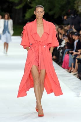 PFW - Stella McCartney Runway A model walks the runway during the Stella McCartney Womenswear Spring Summer 2027 show as part of Paris Fashion Week on September 30, 2026 in Paris, France. Photo by Alain-Gil Gonzalez ABACAPRESS.COM Paris France  Copyright: xGonzalezxAlain-Gil ABACAx