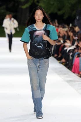 PFW - Stella McCartney Runway A model walks the runway during the Stella McCartney Womenswear Spring Summer 2027 show as part of Paris Fashion Week on September 30, 2026 in Paris, France. Photo by Alain-Gil Gonzalez ABACAPRESS.COM Paris France  Copyright: xGonzalezxAlain-Gil ABACAx