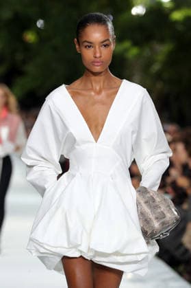 PFW - Stella McCartney Runway A model walks the runway during the Stella McCartney Womenswear Spring Summer 2027 show as part of Paris Fashion Week on September 30, 2026 in Paris, France. Photo by Alain-Gil Gonzalez ABACAPRESS.COM Paris France  Copyright: xGonzalezxAlain-Gil ABACAx