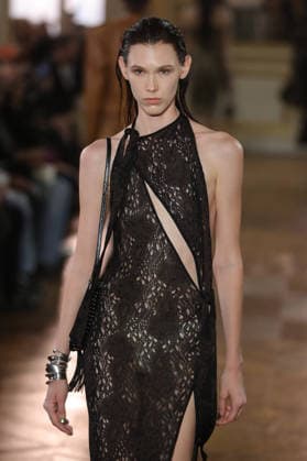 PFW - Balmain Runway A model walks the runway during the Balmain Womenswear Spring Summer 2027 show as part of Paris Fashion Week on September 30, 2026 in Paris, France. Photo by Alain-Gil Gonzalez ABACAPRESS.COM Paris France  Copyright: xGonzalezxAlain-Gil ABACAx
