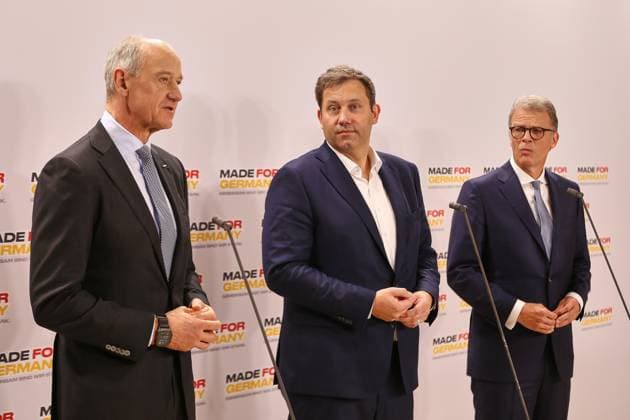 Berlin, Germany, September 30, 2026, Siemensstadt: Annual meeting of the Made for Germany initiative. Siemens CEO Roland Busch, Federal Minister of Finance Lars Klingbeil (SPD), and Deutsche Bank CEO Christian Sewing issue a press statement. Copyright: xdtsxNachrichtenagenturx dts_136997