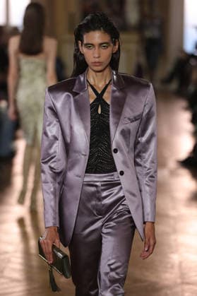 PFW - Balmain Runway A model walks the runway during the Balmain Womenswear Spring Summer 2027 show as part of Paris Fashion Week on September 30, 2026 in Paris, France. Photo by Alain-Gil Gonzalez ABACAPRESS.COM Paris France  Copyright: xGonzalezxAlain-Gil ABACAx