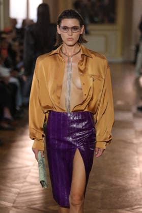 PFW - Balmain Runway A model walks the runway during the Balmain Womenswear Spring Summer 2027 show as part of Paris Fashion Week on September 30, 2026 in Paris, France. Photo by Alain-Gil Gonzalez ABACAPRESS.COM Paris France  Copyright: xGonzalezxAlain-Gil ABACAx