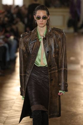 PFW - Balmain Runway A model walks the runway during the Balmain Womenswear Spring Summer 2027 show as part of Paris Fashion Week on September 30, 2026 in Paris, France. Photo by Alain-Gil Gonzalez ABACAPRESS.COM Paris France  Copyright: xGonzalezxAlain-Gil ABACAx