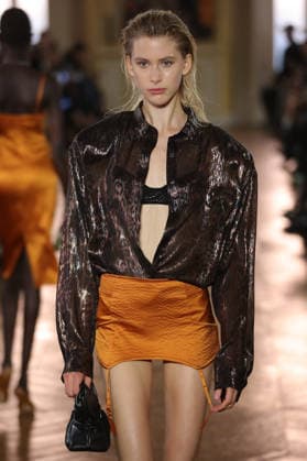 PFW - Balmain Runway A model walks the runway during the Balmain Womenswear Spring Summer 2027 show as part of Paris Fashion Week on September 30, 2026 in Paris, France. Photo by Alain-Gil Gonzalez ABACAPRESS.COM Paris France  Copyright: xGonzalezxAlain-Gil ABACAx