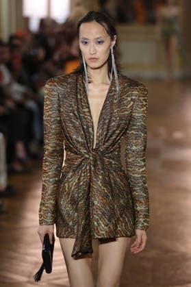 PFW - Balmain Runway A model walks the runway during the Balmain Womenswear Spring Summer 2027 show as part of Paris Fashion Week on September 30, 2026 in Paris, France. Photo by Alain-Gil Gonzalez ABACAPRESS.COM Paris France  Copyright: xGonzalezxAlain-Gil ABACAx