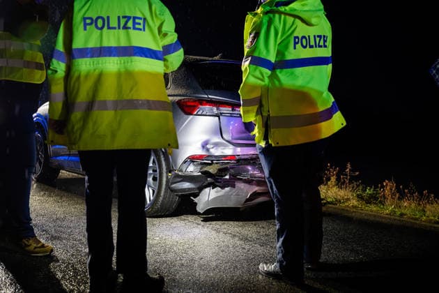 Wildlife crossing causes rear-end collision, one person injured On October 1, 2026, at approximately 6:30 a.m., a rear-end collision occurred on the L236 between Winde