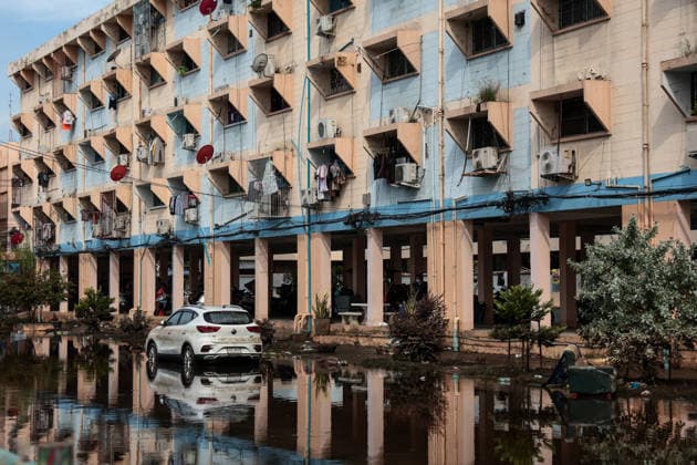 October 1, 2026, Bangkok, Bangkok, Thailand: Floodwaters inside the Klong Chan flats return to normal levels after 48 hours of heavy rain caused sudden flash flooding for over a week, submerging numerous vehicles, in Bangkok, Thailand, October 1, 2026. Bangkok Thailand  - ZUMAp219 20261001_zip_p219_001 Copyright: xNattaphonxPhanphongsanonx