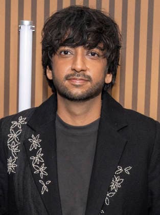 September 30, 2026, New York, New York, USA: NIK DODANI attends the CBS special series premiere of Cupertino at the Paley Center in New York. 30 September 2026. New York USA  - ZUMAa265 20260930_zep_a265_076 Copyright: xEricxAcquayex