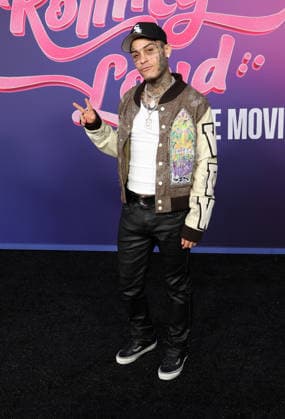 Arrivals at the Los Angeles premiere of Rolling Loud: The Movie at the United Theater Featuring: Lil Skies Where: Los Angeles, California, United States When: 30 Sep 2026 Credit: Faye s Vision Cover Images EDITORIAL USE ONLY. NOT FOR USE BY NEWSPAPERS BASED IN THE UK. Copyright: xx coverimg56069689