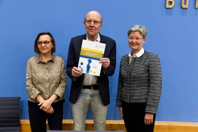 ABB BPK Carmen Scheibenbogen, German hematologist-oncologist and professor of immunology at Berlin’s Charité; Prof. Dr. Norbert Suttorp from the Interdisciplinary Department of Infectious Diseases, Pulmonology, and Critical Care Medicine; Regina Therese Riphahn, a German economist;