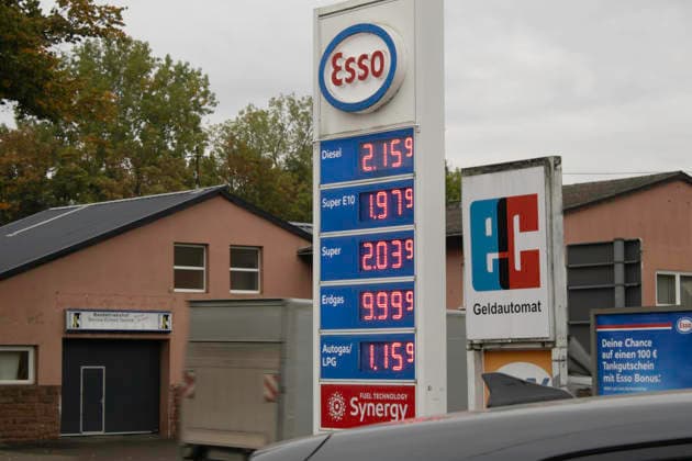 New Gasoline Discount at a Gas Station in Saarland on October 1, 2026 Price board at a gas station showing current fuel prices for diesel, Super E10, premium gasoline, natural gas, and LPG at a gas station in Illingen, Saarland, around 9:30 a.m. on Octo
