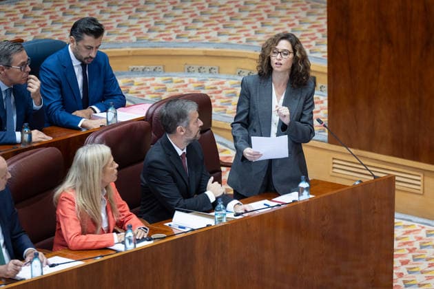 Housing dominates this Thursday’s plenary session in the Assembly, marked by the Maricarmen case, the protest camp, and Royal Decrees I D. Rocío Albert, the Regional Minister of Economy, Finance, and Employment for the Community of Madrid; Miguel Ángel García Martín, the Regional Minister of the Presidency, Justice, and Local Administration for the Community of Madrid; and the President of the Community of Madrid, Isabel Díaz Ayuso, during a plenary session of the Madrid Assembly on October 1, 2026, in Madrid, Spain. Housing dominates this Thursday’s plenary session, October 1, at the Madrid Assembly—a session marked by the eviction last week of 87-year-old Maricarmen, which has led to social unrest, including a protest camp at Puerta del Copyright: xJesusxHellinx 7811904