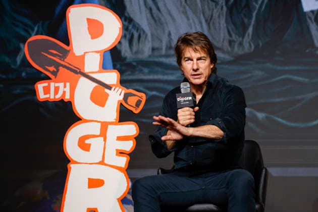 US actor Tom Cruise promotes new film Digger in South Korea US actor Tom Cruise speaks during a press conference for the movie Digger in Seoul, South Korea, on October 1, 2026. Marking his 13th promotional visit to the country, Cruise stars as eccentric billionaire Digger Rockwell in director Alejandro G. Inarritu s satirical disaster drama. Seoul South Korea  Copyright: xMatrixxImagesx xJungxUi-Chelx