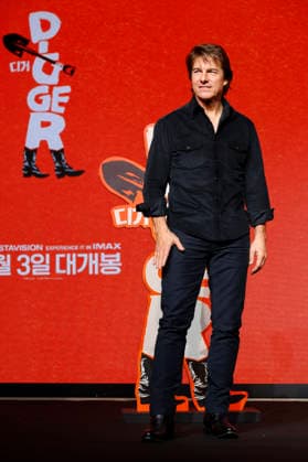 US actor Tom Cruise promotes new film Digger in South Korea US actor Tom Cruise poses for photographs during a press conference for the movie Digger in Seoul, South Korea, on October 1, 2026. Marking his 13th promotional visit to the country, Cruise stars as eccentric billionaire Digger Rockwell in director Alejandro G. Inarritu s satirical disaster drama. Seoul South Korea  Copyright: xMatrixxImagesx xJungxUi-Chelx