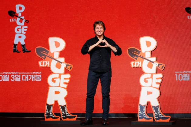 US actor Tom Cruise promotes new film Digger in South Korea US actor Tom Cruise poses for photographs during a press conference for the movie Digger in Seoul, South Korea, on October 1, 2026. Marking his 13th promotional visit to the country, Cruise stars as eccentric billionaire Digger Rockwell in director Alejandro G. Inarritu s satirical disaster drama. Seoul South Korea  Copyright: xMatrixxImagesx xJungxUi-Chelx