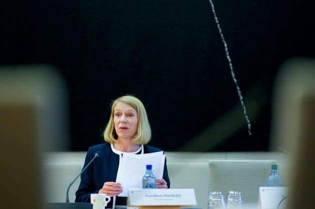 Epstein Hearing Begins in the Storting, Oslo, October 1, 2026: Anniken Huitfeldt during the Storting’s Control and Constitution Committee’s public hearing on practices at the Ministry of Foreign Affairs and Jeffrey Epstein’s network in Norway. Photo: Heiko Junge, NTB, Oslo, Norway qG CuatFkKc EDITORIAL USE ONLY Ref BNC POLqG CuatFkKc jpg  Copyright: xHeikoxJungex xNTBx