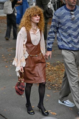 PFW Chloe Outside Arrivals JR Natasha Lyonne arriving at the Chloe show during Paris Fashion Week, in Paris, France on 1 October 2026. Photo by Julien Reynaud APS-Medias ABACAPRESS.COM Paris France  Copyright: xReynaudxJulien APS-Medias ABACAx