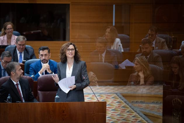 Housing Dominates This Thursday’s Plenary Session in the Assembly, Marked by Maricarmen, the Protest Camp, and the Royal Decrees Miguel Ángel García Martín, Regional Minister of the Presidency, Justice, and Local Administration for the Community of Madrid, front row, 2nd from the right, and the President of the Community of Madrid, Isabel Díaz Ayuso (1st row, right), during a plenary session of the Madrid Assembly on October 1, 2026, in Madrid, Spain. Housing dominates this Thursday’s plenary session, October 1, in the Madrid Assembly, marked by the eviction last week of 87-year-old Maricarmen, which has led to social unrest, including a protest camp at Puerta del Sol that has caused a new clash between the Government Delegation, City Hall Copyright: xJesusxHellinx 7811979