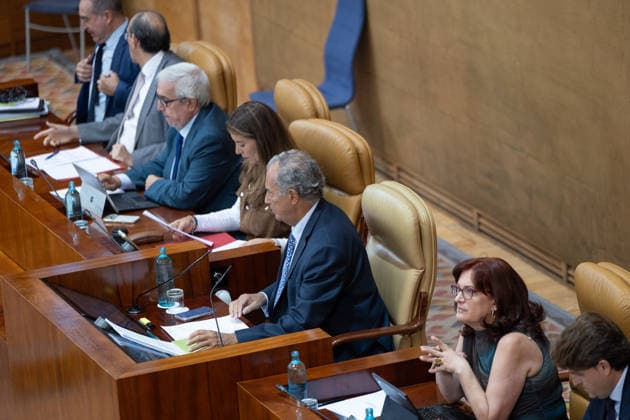 Housing Dominates This Thursday s Plenary Session of the Assembly, Marked by Maricarmen, the protest camp, and the royal decrees. The president of the Madrid Regional Assembly’s presiding board, Enrique Matías Ossorio Crespo, during a plenary session at the Madrid Regional Assembly on October 1, 2026, in Madrid, Spain. The housing crisis dominates this Thursday’s plenary session, October 1, at the Madrid Assembly, marked by the eviction last week of 87-year-old Maricarmen, which has led to social unrest, including a protest camp at Puerta del Sol that has caused a new clash between the Government Delegation, City Hall, and the Regional Government, in addition to the push for two royal decrees, the ratification of which Congress will vote o Copyright: xJesusxHellinx 7812168