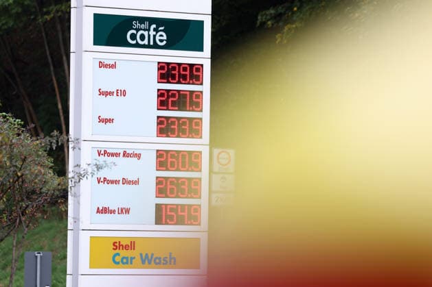 What will happen next with gas prices? Gas prices remain at very high levels. The so-called gasoline rebate has been in effect since midnig