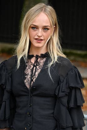 PFW Chloe Outside Arrivals JR Jean Campbell arriving at the Chloe show during Paris Fashion Week, in Paris, France on 1 October 2026. Photo by Julien Reynaud APS-Medias ABACAPRESS.COM Paris France  Copyright: xReynaudxJulien APS-Medias ABACAx