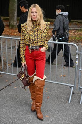 PFW Chloe Outside Arrivals JR Dree Hemingway arriving at the Chloe show during Paris Fashion Week, in Paris, France on 1 October 2026. Photo by Julien Reynaud APS-Medias ABACAPRESS.COM Paris France  Copyright: xReynaudxJulien APS-Medias ABACAx