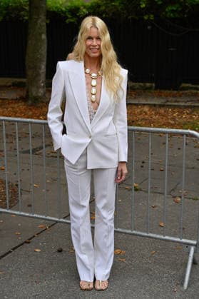 PFW Chloe Outside Arrivals JR Claudia Schiffer arriving at the Chloe show during Paris Fashion Week, in Paris, France on 1 October 2026. Photo by Julien Reynaud APS-Medias ABACAPRESS.COM Paris France  Copyright: xReynaudxJulien APS-Medias ABACAx