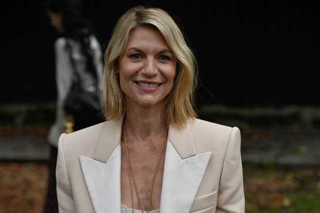 PFW Chloe Outside Arrivals JR Claire Danes arriving at the Chloe show during Paris Fashion Week, in Paris, France on 1 October 2026. Photo by Julien Reynaud APS-Medias ABACAPRESS.COM Paris France  Copyright: xReynaudxJulien APS-Medias ABACAx