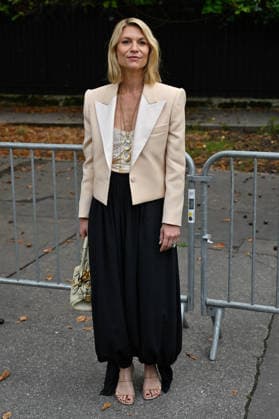 PFW Chloe Outside Arrivals JR Claire Danes arriving at the Chloe show during Paris Fashion Week, in Paris, France on 1 October 2026. Photo by Julien Reynaud APS-Medias ABACAPRESS.COM Paris France  Copyright: xReynaudxJulien APS-Medias ABACAx